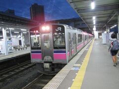 盛岡駅にて。田沢湖線大曲行き普通。