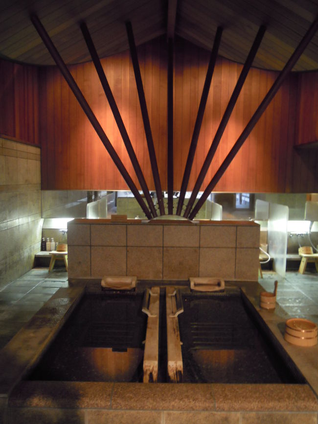 大浴場も立派なんだけどこちらも「ろ過循環」・・・<br />残念！<br />風呂★3<br /><br />ＨＰのどこかに掲載されていた文章を見逃した自分にもミスはある。。<br />確かに源泉かけ流しとは謳っていなかったのかも知れないが、「ろ過循環式で塩素臭いです」とも書かれていなかった気がする（笑）<br /><br />もうこの宿のＨＰを見る事は無いと思うが・・・