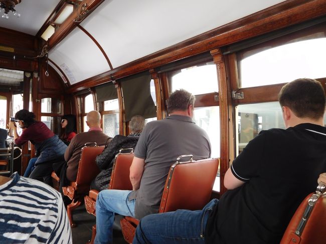 市電にも早く乗ってみよう、と思いながら、<br />思ったより本数が少ないので、通りがかった時に乗らなきゃ、だ。<br />そうして、２２番に乗って、ポルトカードをピッとする。<br />