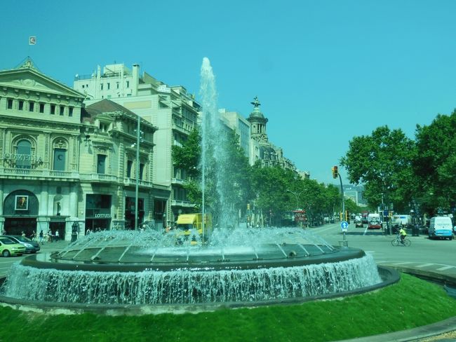 噴水が涼し気。<br /><br />