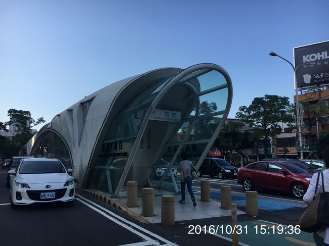 バスに乗って台中駅方面へ。<br />