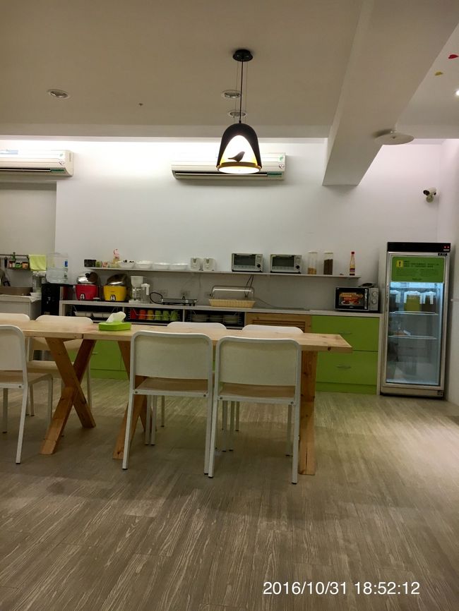 フロント横にある飲食スペース。