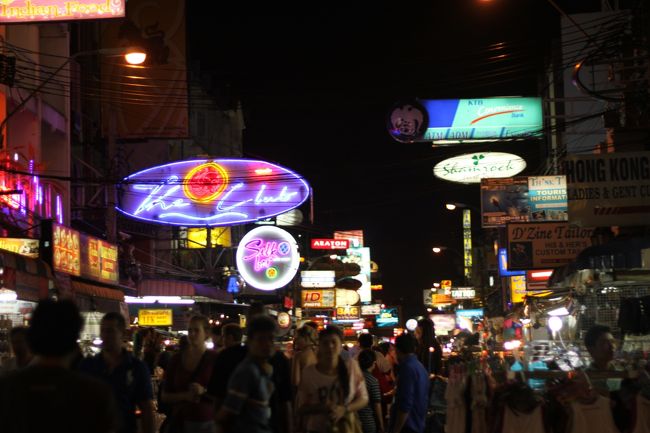 大好きすぎるカオサンへ再び。<br />適当に入ったレストランで食事をしていたら隣のオランダ人と仲良く。<br />こういうのがカオサンの醍醐味。<br />その後クラブに行ったり屋台を徘徊したり最高なバンコクナイト。<br />ただ、SPなどいたり見栄えはもの凄く立派なクラブが多かったが実際中はとてもガラガラ。。。<br />大して盛り上がってもおらず興ざめ。