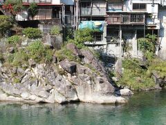 439交流館の裏にあるアカイセ
ここは天然の飛び込み台、夏には地元の子河童たちが元気よく川にダイブしてます