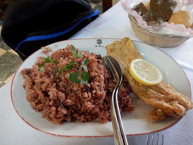 続いてメインの「タコの天ぷらとご飯のセット」！<br />写真ではわかりずらいですが、日本のチャーハン大盛くらいのライスの量！<br />そしてタコの旨味たっぷりでめちゃくちゃ美味しかったです！