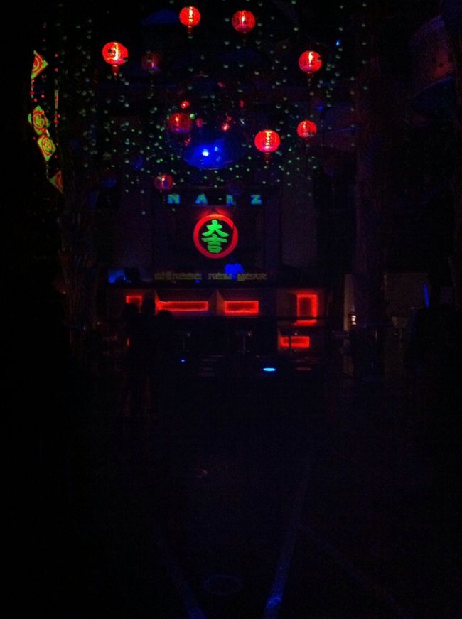 見にくいけどクラブの中。<br />ガラガラ。<br />なぜか大吉。。