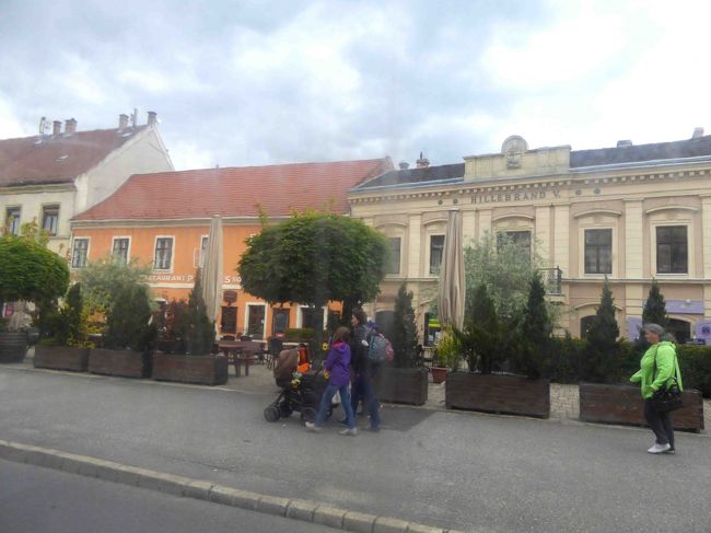 これらの写真は城壁の外。<br />