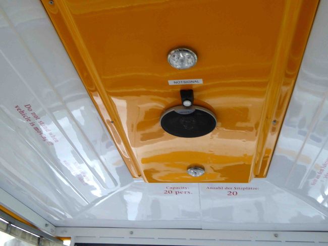 ミニトレインの天井部分。<br />要所要所で観光スポットをアナウンスしながらの走っていますが、言葉が聞き取れず（泣）。<br /><br />その度に写真を撮っていますので写真枚数だけは多いけど、使い物になりません。<br />