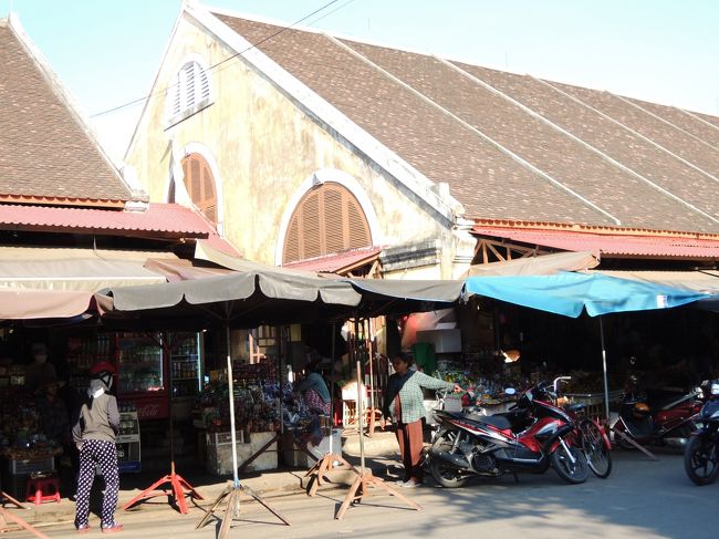 市場にきましたよ( ･ω･)