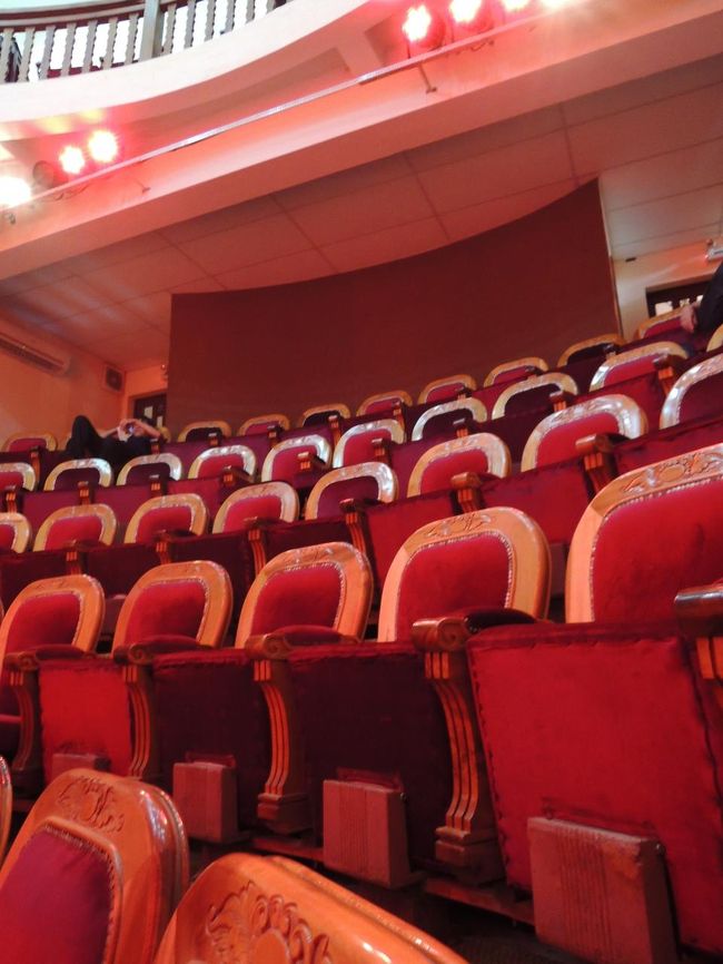 がらーん…(((  ･д･)