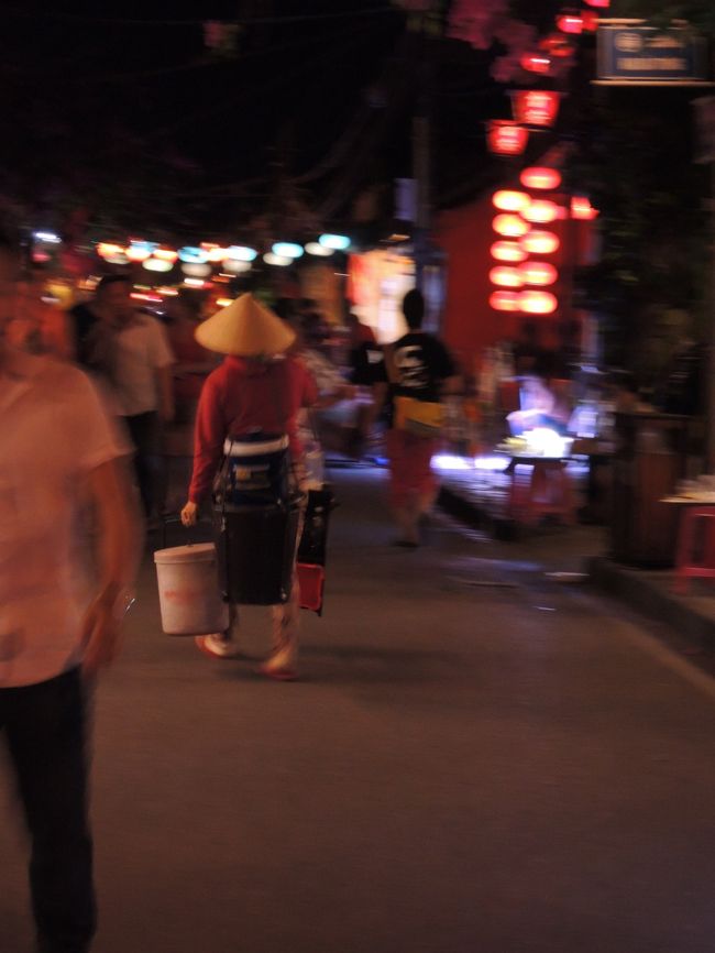 じゃ、かえろっか。<br /><br />ダナン(σ･∀･)σ<br />https://4travel.jp/travelogue/11142324