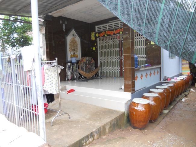 島には、普通に民家がある。<br /><br />