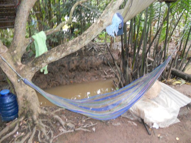 ハンモックで、みんな寝てるんだよね。<br /><br />来る途中、ハンモックがいっぱいある店も見た。いいね。<br /><br />日本にある、オサレハンモックカフェとは全く違うけど、私はこっちが好き。<br />