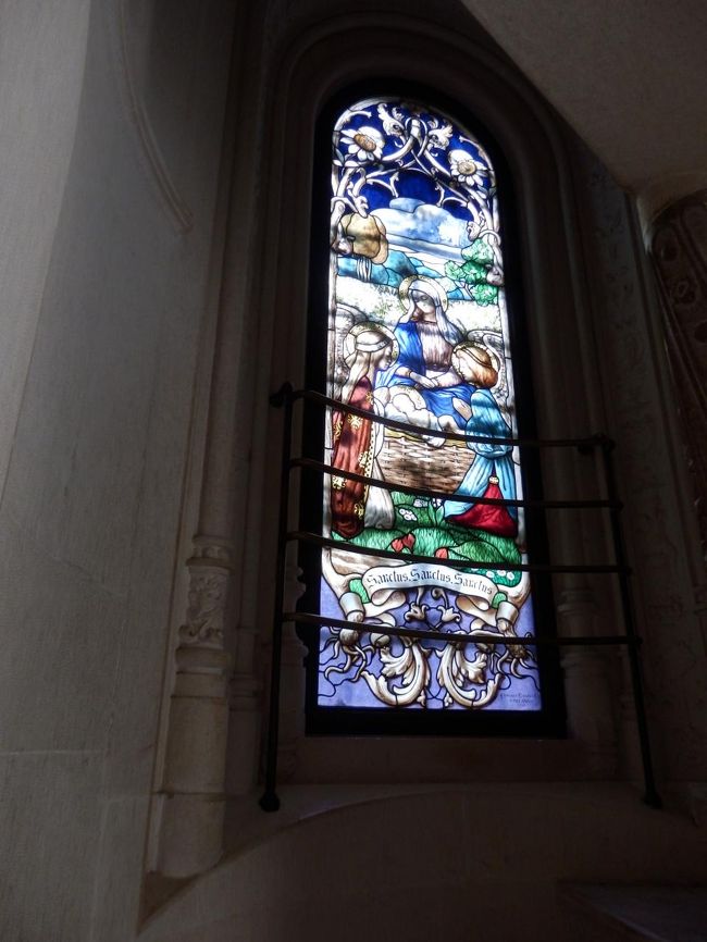 お馴染みのお気に入り・ステンドグラス殿。