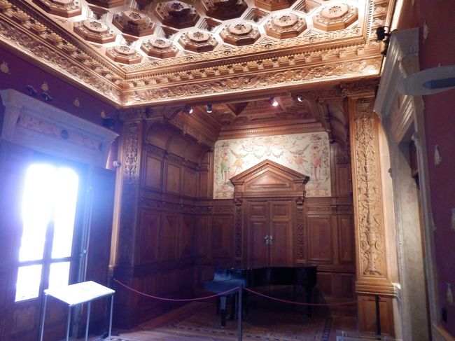 宮殿自体は見学可能場所が限られているのですが、ペーナ宮殿・シントラ王宮と同じく、複数様式が混在しているそう。<br />シントラ面白いですね～