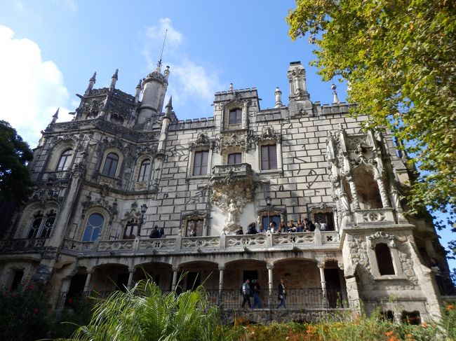 本当に他の王宮とは全然違う風貌。。。！<br />夜は怖そうですね。<br />さらば、レガレイラ宮殿！バタバタだったけど、来て良かった！