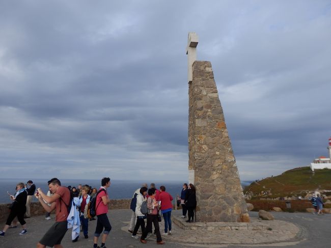 岬の風景。<br />周りにはひたすら草原と崖と海のみ！