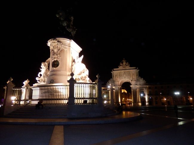 寄り道して良かったです。<br />ではファドのお店を目指し、歴史あるアルファマ地区へ。