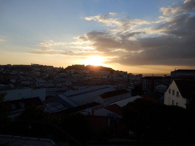 さて、すっかり日が昇って逆光状態になったので、いよいよ最終日のスタート！まずはホテルに戻って即行で朝食をとることに。