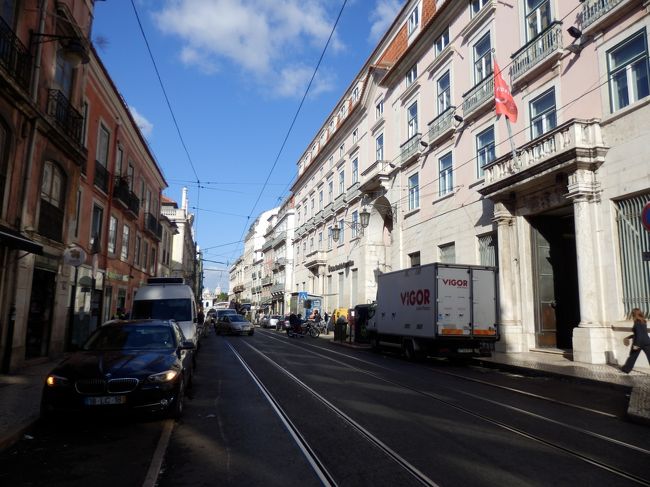 ケーブルカーの手前の通り。<br />引き続き駆け足で通りすぎます！