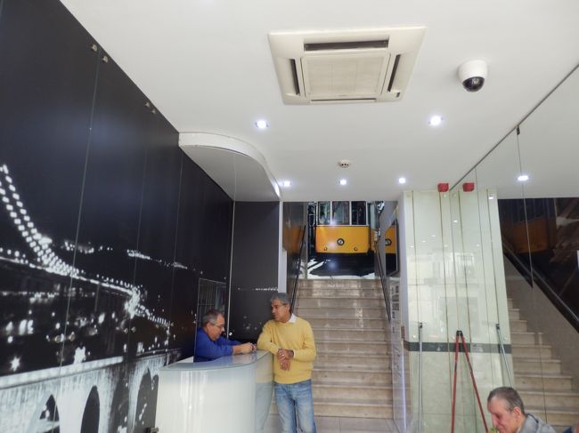 ホテルのフロント。<br />受付のおじさん達も５日間ありがとうございました！