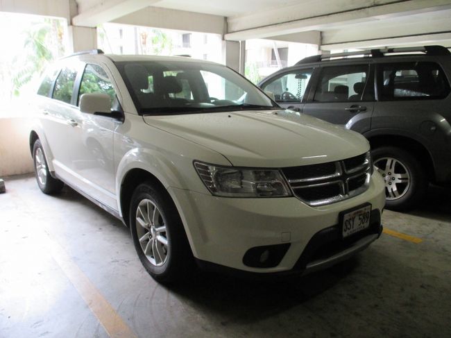 ダラーレンタカーで借りた今回の愛車。最初借りたの車のシガーソケットが壊れていたので、直してもらいにダラーに戻ったら、車ごと乗り換えになりました。ランクが上の車してくれました。またまたラッキー池田です。