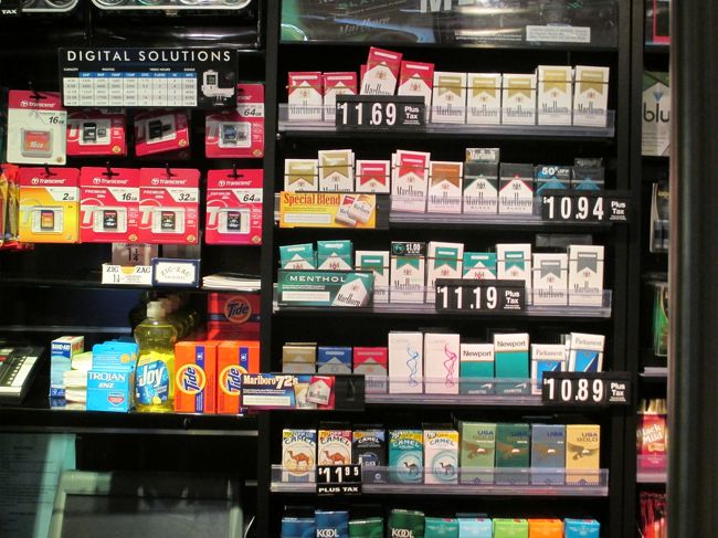 タバコが11ドルもするのですね。