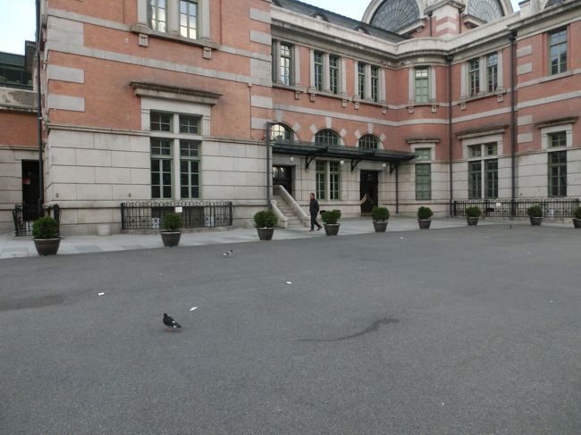 ソウル駅見に。綺麗な建物ですね