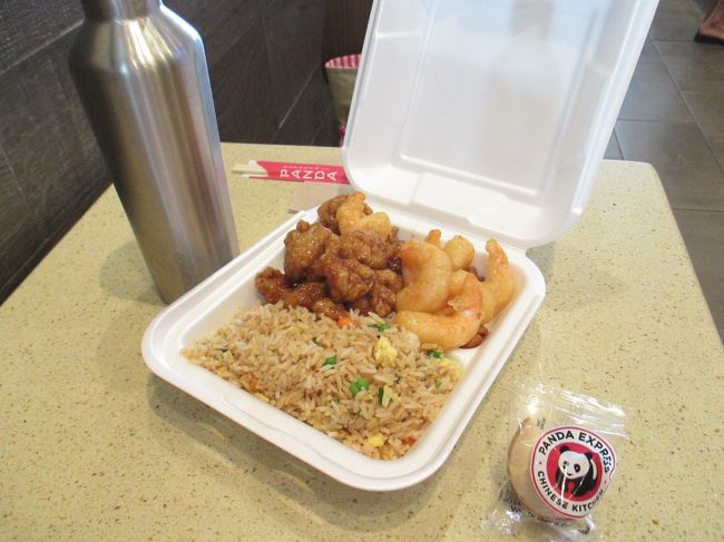 オレンジチキン&amp;シュリンプ！<br />アメリカ版、早くて、安くて、美味しいですね。