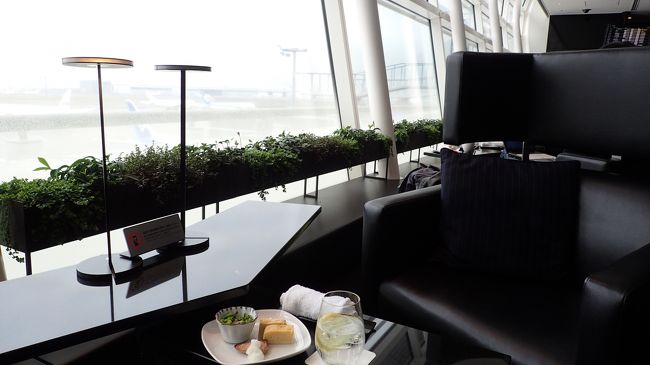 朝の羽田のスウィートラウンジは久しぶり。<br />朝食をいただいて搭乗。バンコクに向かいます<br />バンコクからはバンコクエアウェイズでプーケットに向かいます