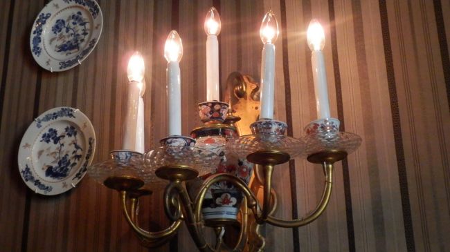 ツボや湯呑の斬新な使い方。