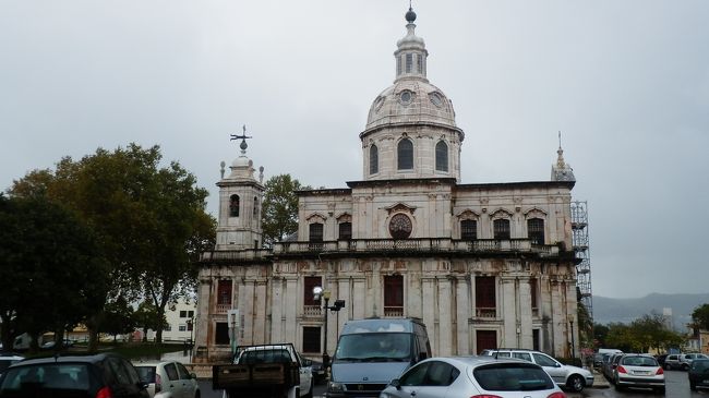 見応えのあったアジューダ宮を出て南下。<br />途中Igrea da Memoriaという教会を訪れますが、閉まっていて中に入れず。