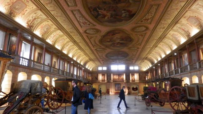 この広い建物内部がみごと！