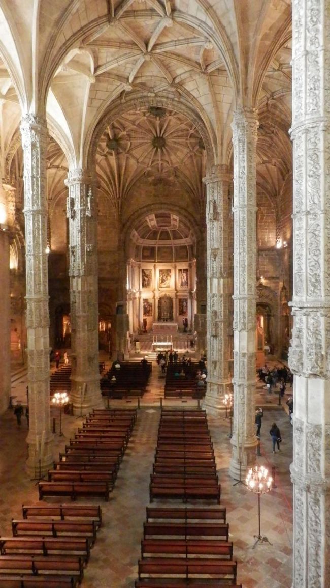 教会もあります。