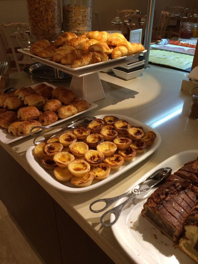 ポルトガル最終日。<br />メルキュール　ポルトセントロの朝食。<br />今日もエッグタルトをいただきました。