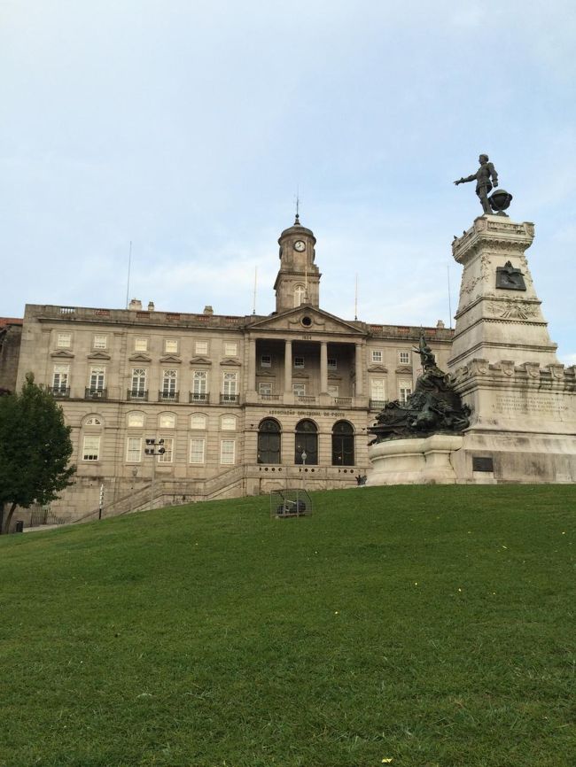 ボルサ宮。証券取引所として使用されていた建物です。これも世界遺産。