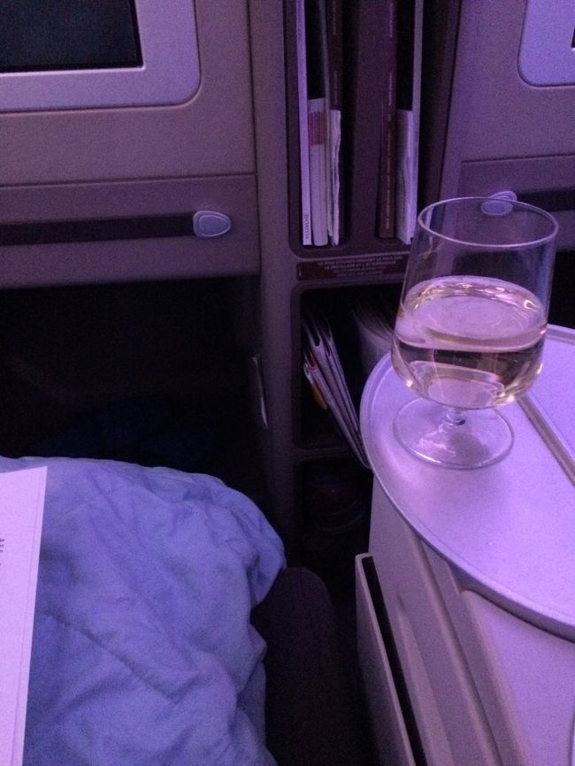 疲れていたので寝ようかと思ったのですが、やはりシャンパーニュを飲みたくなりました。