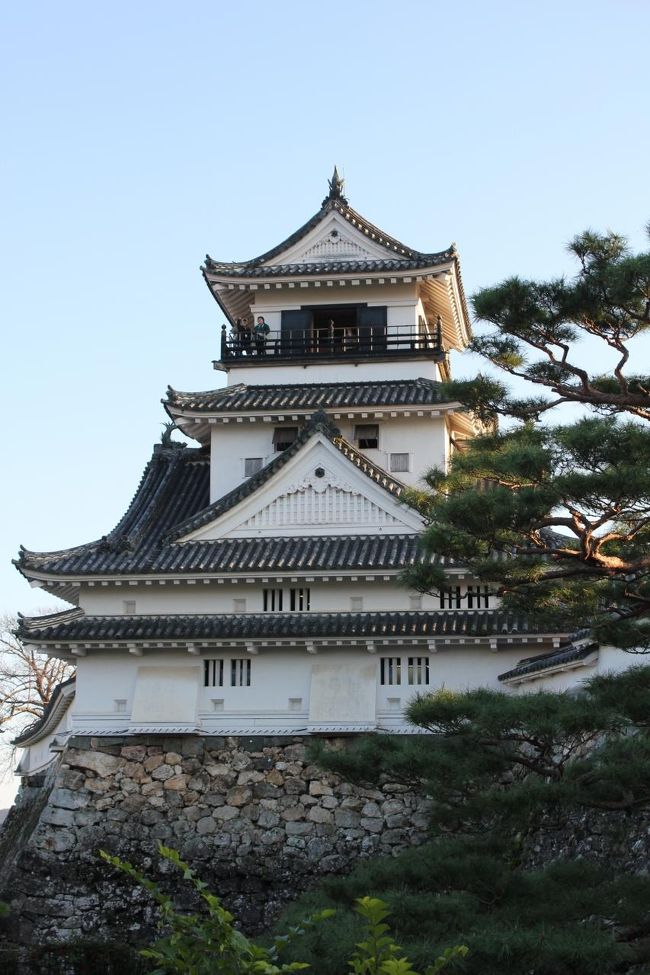 三層六階の望楼型天守