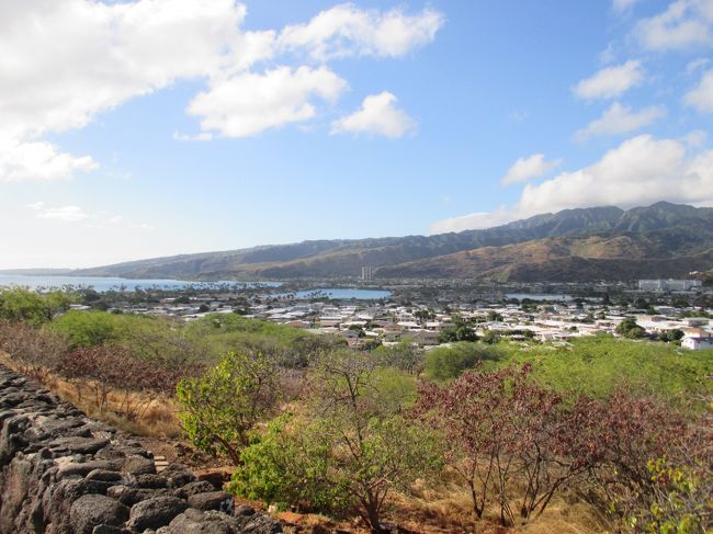 帰りは東海岸周りでドライブしながら帰ります。いつも立ち寄るLOOK OUT。<br />ハワイカイとココヘッドが一望できる好きな場所です。サンセットが綺麗に見える場所です。