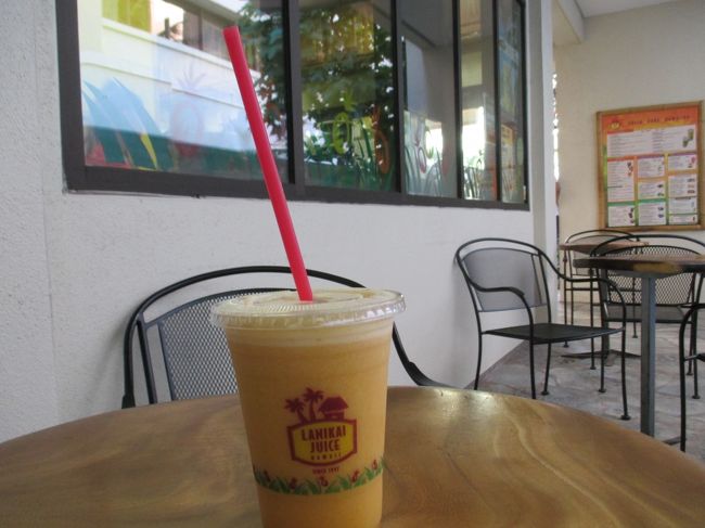 生しぼりオレンジ。いい値段しますが、美味しいです。