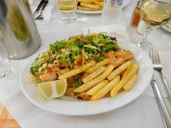 チキンのハーブ焼き
前菜とデザートの写真が有りません
ギリシャの料理は日本人にあいますが、量が半端ない
日本人にはハーフポーションで十分です