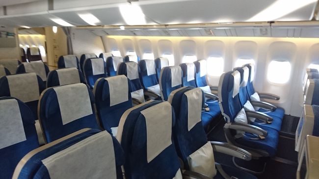 3－3－3の座席<br /><br />ほぼ満席でした。