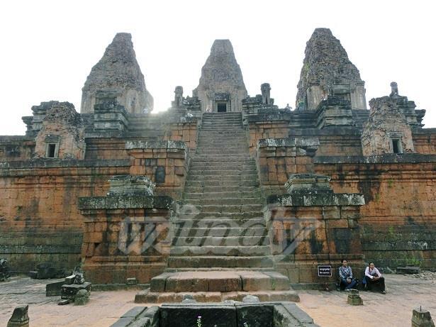 Prey Rup<br /><br />961年に建てられた霊廟寺院。<br />死者を火葬して、その灰で死者をかたどるという儀式が行われていたそう