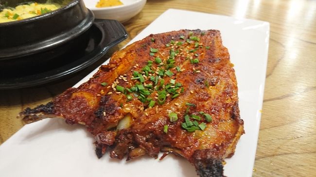 スケトウダラの唐辛子味噌漬け<br /><br />けっこうな辛さですが身がしっかりあって食べごたえあります！