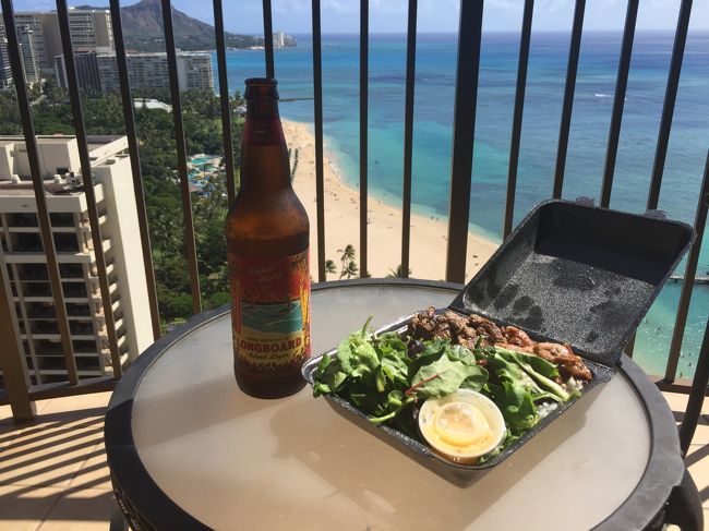 Steak and Chicken Combo　$12.75を注文<br /><br />テイクアウトしてラナイで食べることに<br /><br />もちろんビールと飲みながら！<br /><br />晴れると気持ちがいい