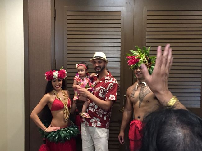 最後にダンサー達と記念写真を撮って終わりです。<br /><br />部屋に戻り、朝も早かったためもちろん爆睡。