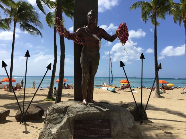 ピンクトロリーに乗って出かけます。<br /><br />Duke Kahanamokuさん<br />１０年ぶりでございます。<br /><br />相変わらず日焼けしており、何一つ姿が変わらず良かったです。<br /><br /><br /><br />