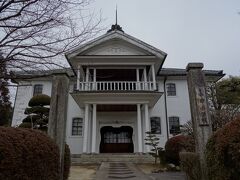 旧小田小学校本館です。
明治14年に建てられた、現存する三重県最古の小学校校舎です。