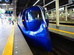 関西空港からの出発なので、南海電車難波駅からラピートで出発。
１０：０５のラピートのチケットを事前に購入しておきました。