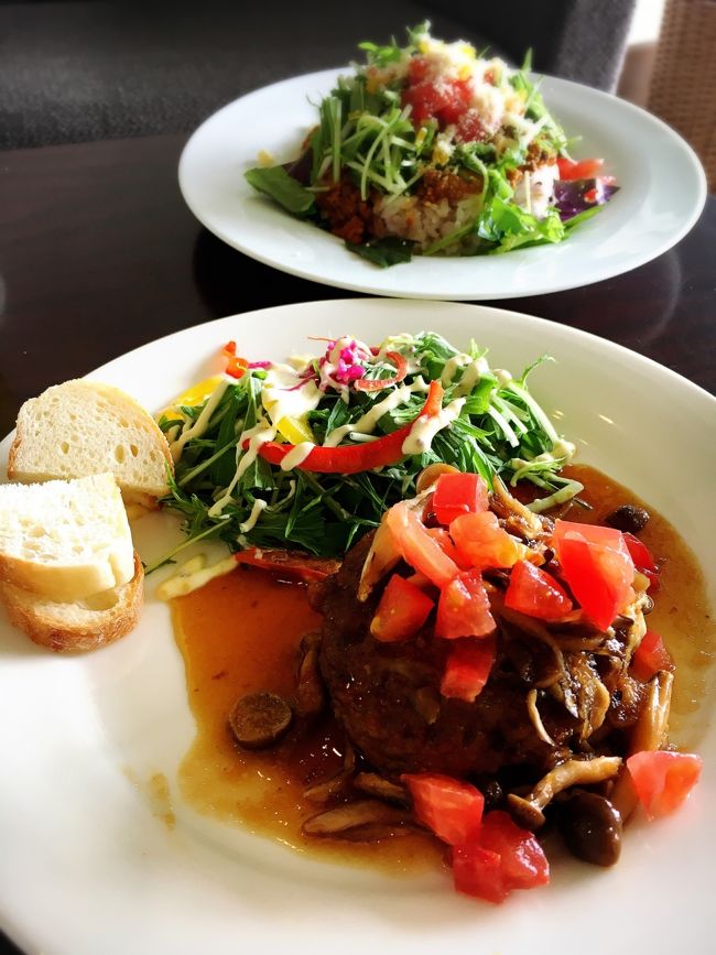 おひるはプカプカさんへ<br />海を見ながらマッタリランチ